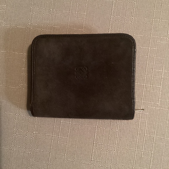 Loewe - Picture 4 of 6